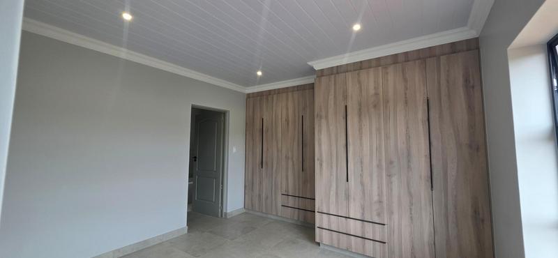 3 Bedroom Property for Sale in Outeniquasbosch Western Cape